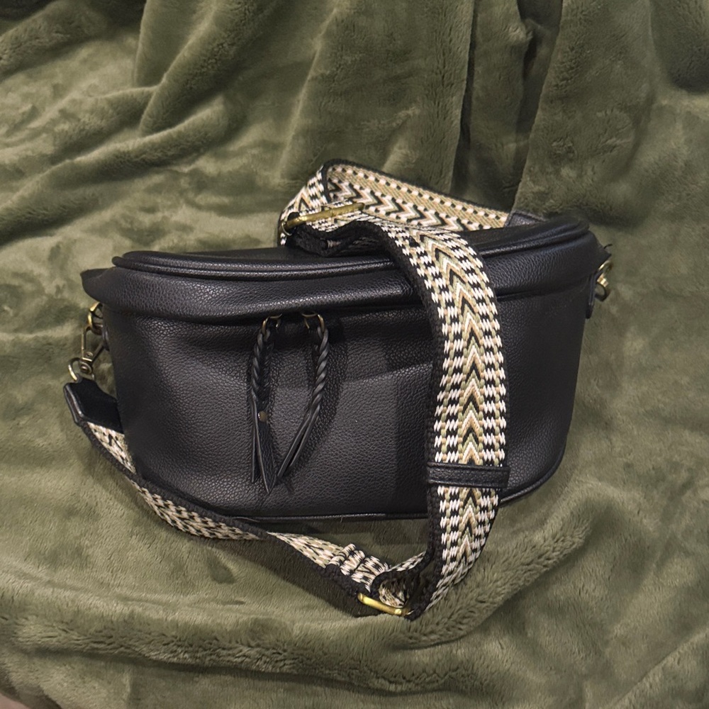 Black Leather Crossbody Bag with Strap